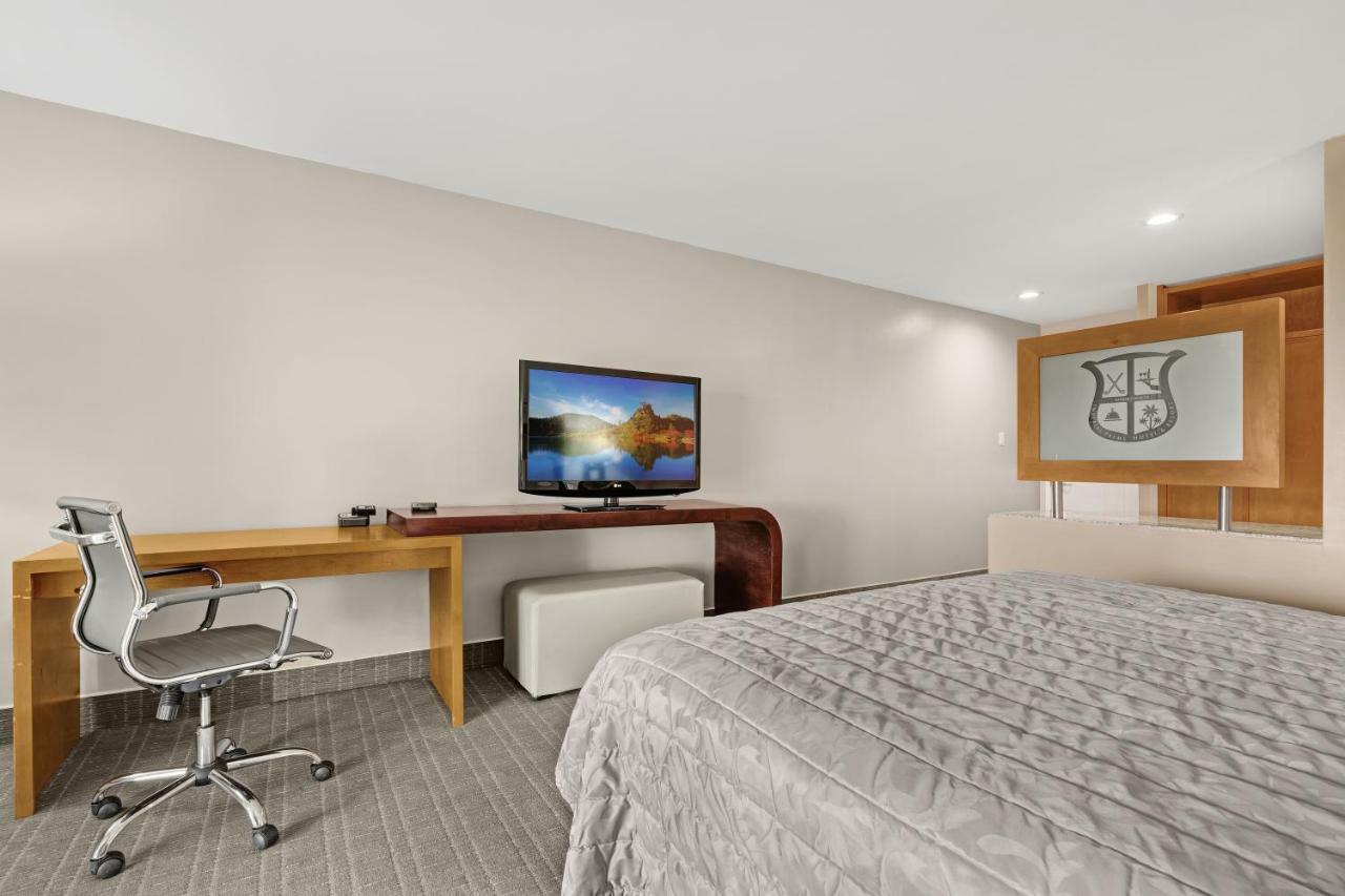 Ramada By Wyndham Holtville Екстериор снимка